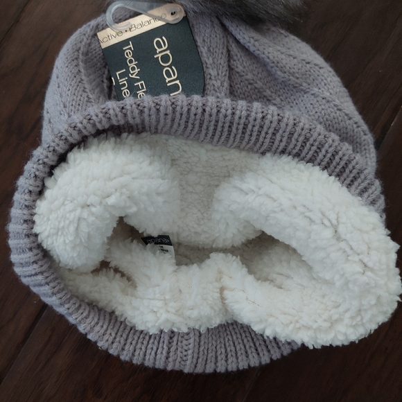 Apana teddy fleece pom beanie hat - Picture 2 of 7
